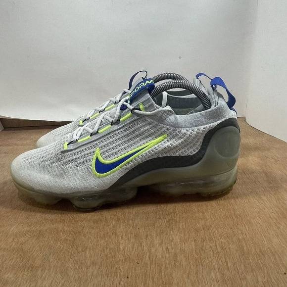 Nike Air VaporMax 2021 FK Men Size 8.5 'White Hyper Royal Volt' [DC9394-100] - Picture 3 of 9